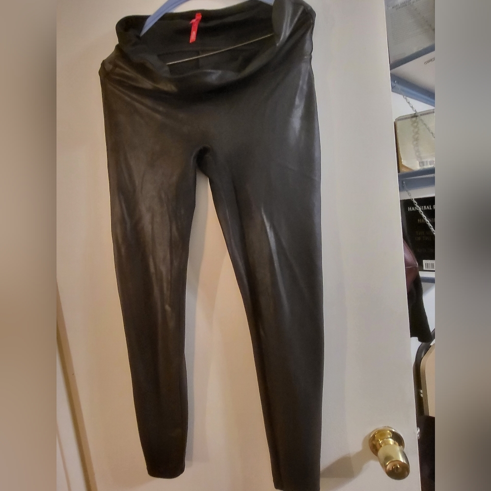 Spanx black faux leather leggings size 1X